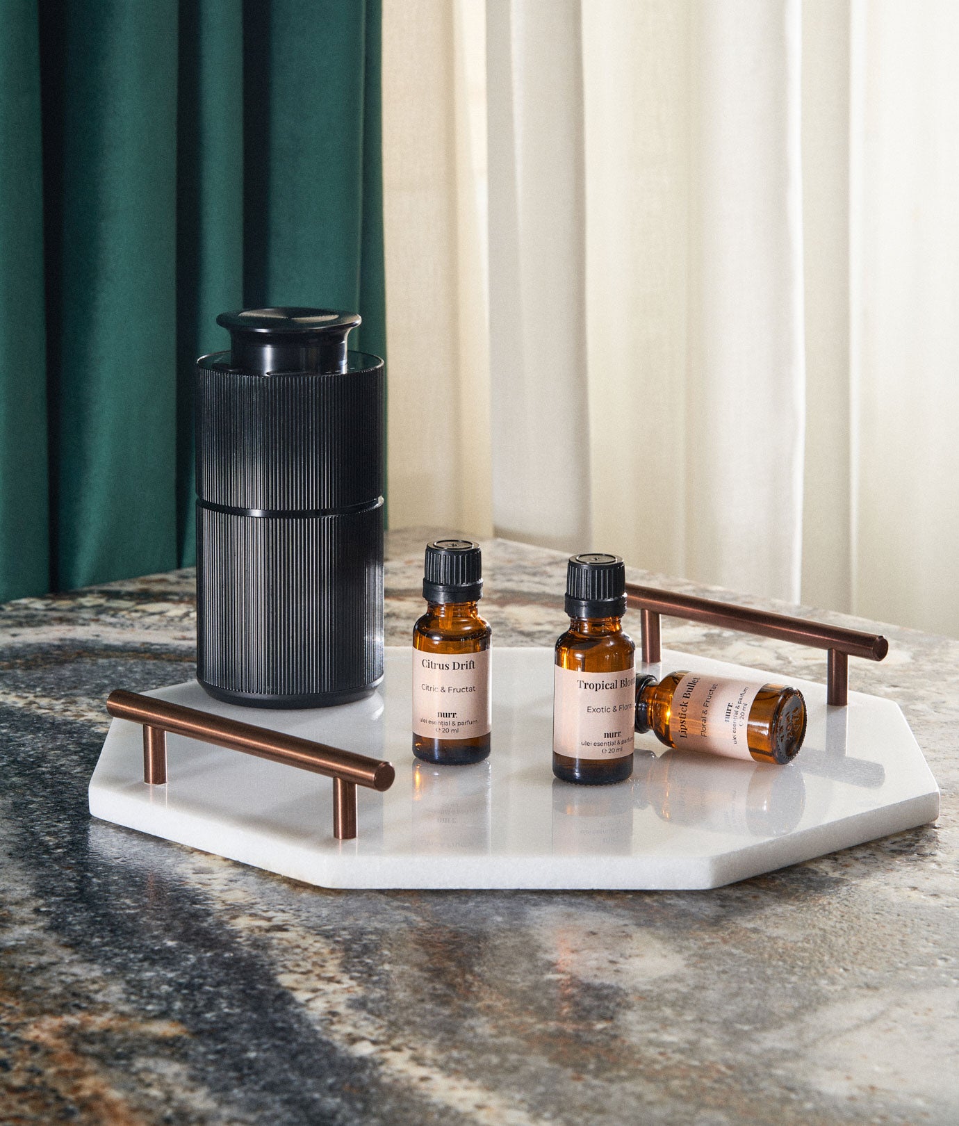parfum-pentru-casa-context-C_84700205-423f-47d8-85a4-e4fcbb3ec616.jpg
